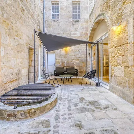 Loft D'exception Dans Un Ancien Chai Avec Parking Et Terrasse - Coeur De Apartmán Bordeaux