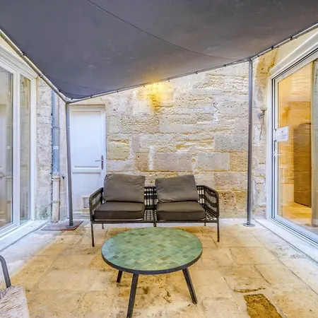 Loft D'exception Dans Un Ancien Chai Avec Parking Et Terrasse - Coeur De Apartmán Bordeaux