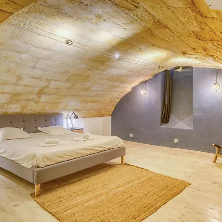 Loft D'exception Dans Un Ancien Chai Avec Parking Et Terrasse - Coeur De Bordeaux