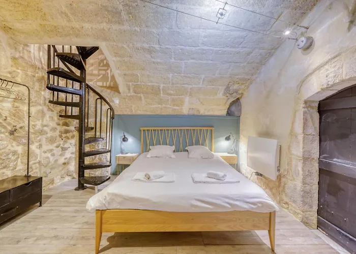 Loft D'exception Dans Un Ancien Chai Avec Parking Et Terrasse - Coeur De 公寓 *