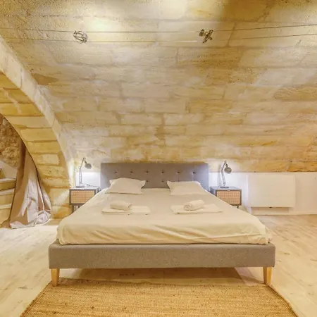 Loft D'exception Dans Un Ancien Chai Avec Parking Et Terrasse - Coeur De * Bordeaux
