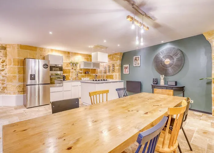 Loft D'exception Dans Un Ancien Chai Avec Parking Et Terrasse - Coeur De Apartment Bordeaux