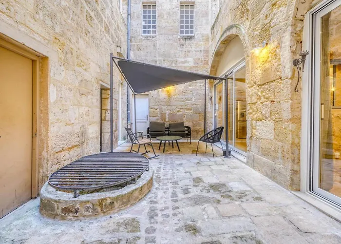 Loft D'exception Dans Un Ancien Chai Avec Parking Et Terrasse - Coeur De Apartment Bordeaux