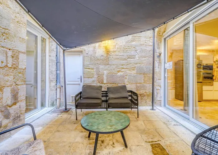 Loft D'exception Dans Un Ancien Chai Avec Parking Et Terrasse - Coeur De Apartment Bordeaux