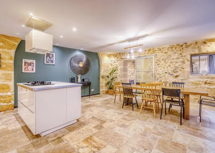 Loft D'exception Dans Un Ancien Chai Avec Parking Et Terrasse - Coeur De Bordeaux