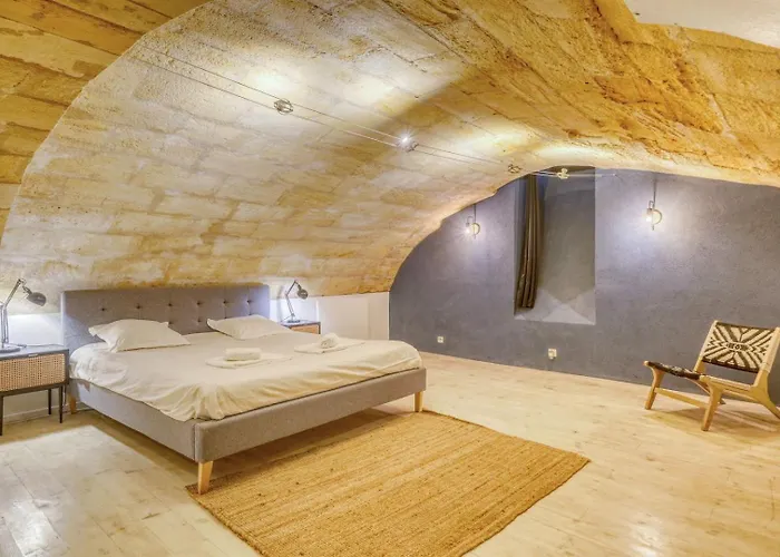 Loft D'exception Dans Un Ancien Chai Avec Parking Et Terrasse - Coeur De Bordeaux